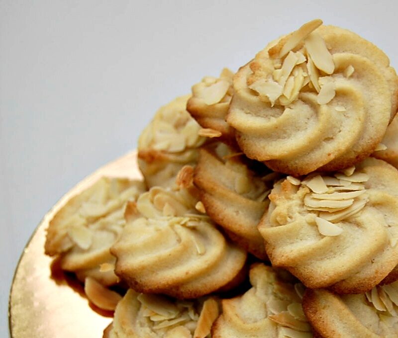 Image for PASTE DI MANDORLA - Biscotti montati alle mandorle