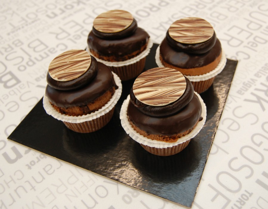 Image for VEGA CAKE - muffin vegani noci e cioccolato